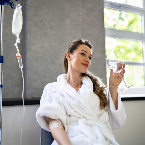 Vitamin,Therapy,Iv,Drip,Infusion,In,Women,Blood